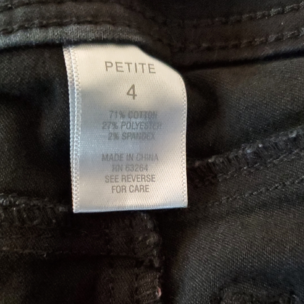 Westport Charcoal Capris - Picture 4 of 7
